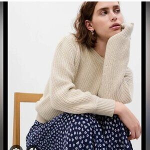 Gap Shaker-Stitch Crewneck Sweater in Chino Beige- Size Small Tall